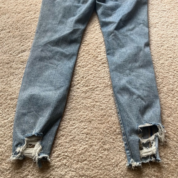 Woman’s American Eagle next level stretch ripped jeans - Picture 6 of 14